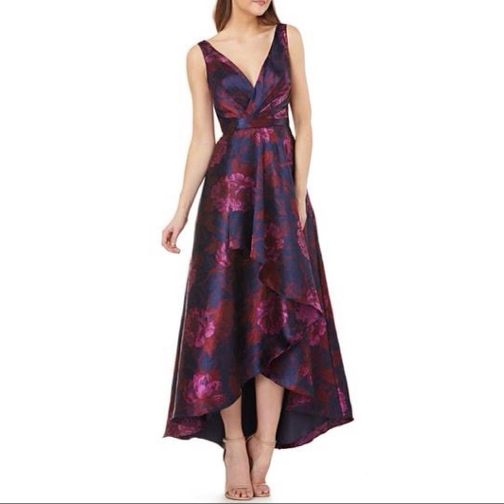 Carmen Marc Valvo - Infusion Ballgown - Size 2